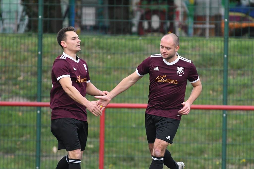 Die Kreisliga-A-Fußballer der Spielgemeinschaft Victoria/Sportfreunde haben am 13. Spieltag eine sicher geglaubte Führung aus der Hand gegeben. Drei Tore Vorsprung halfen am Ende nicht. Gegen den DSC Wanne II gab es ein 3:5.