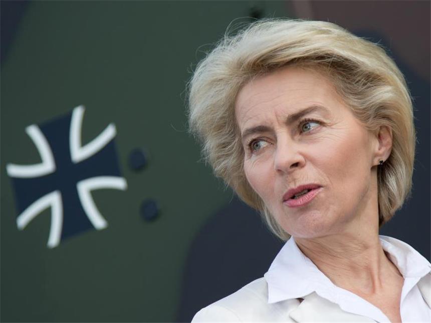 Affäre Franco A.: Immer mehr Details kommen ans Licht Die Kritik an der Bundesverteidigungsministerin hält an. Foto: Friso Gentsch/Archiv