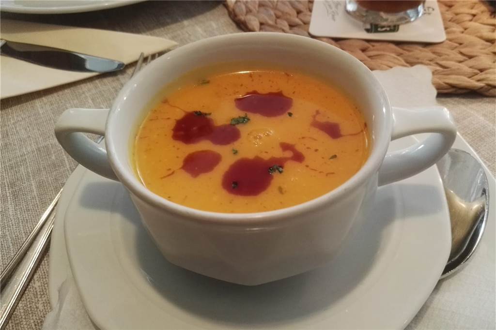 Im Brauhaus Drei Linden kommen nicht nur Kirchgänger auf ihre Kosten Die Kürbis-Creme-Suppe