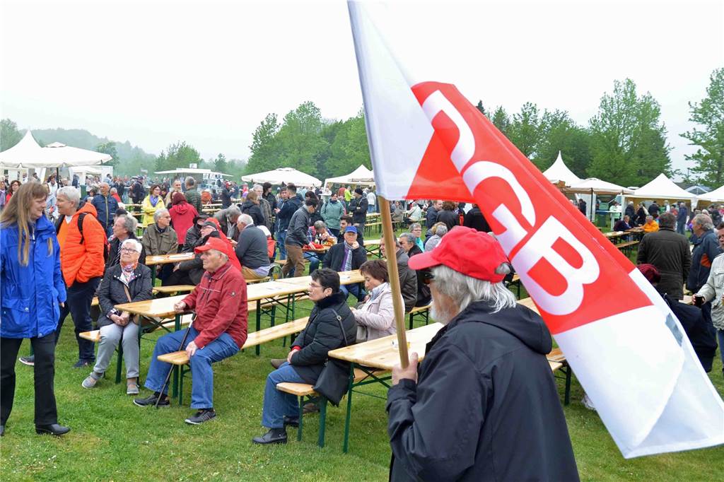 Corona-Krise in Lünen: Stadt sperrt am 1. Mai Wiese am Cappenberger See Die Kundgebung zum 1. Mai am Horsmarer See ist abgesagt.