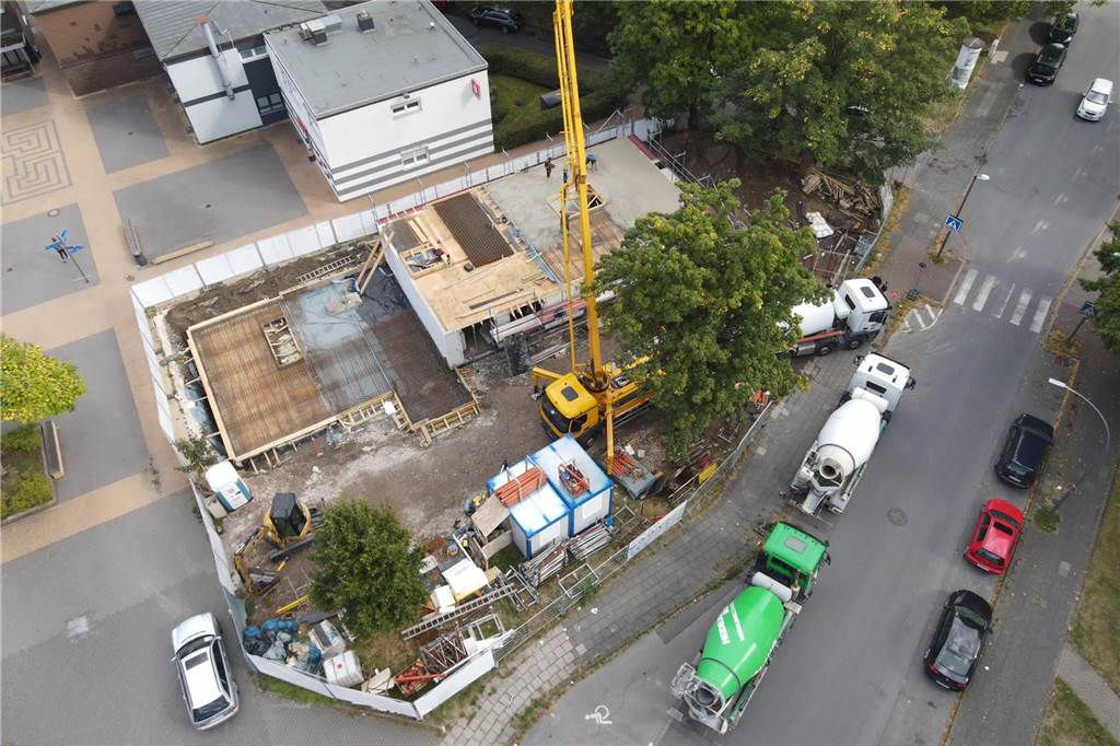 Ehemaliges Schlecker-Grundstück in Deininghausen wird bebaut Die Baustelle im Anfangsstadium, aus der Vogelperspektive gesehen.