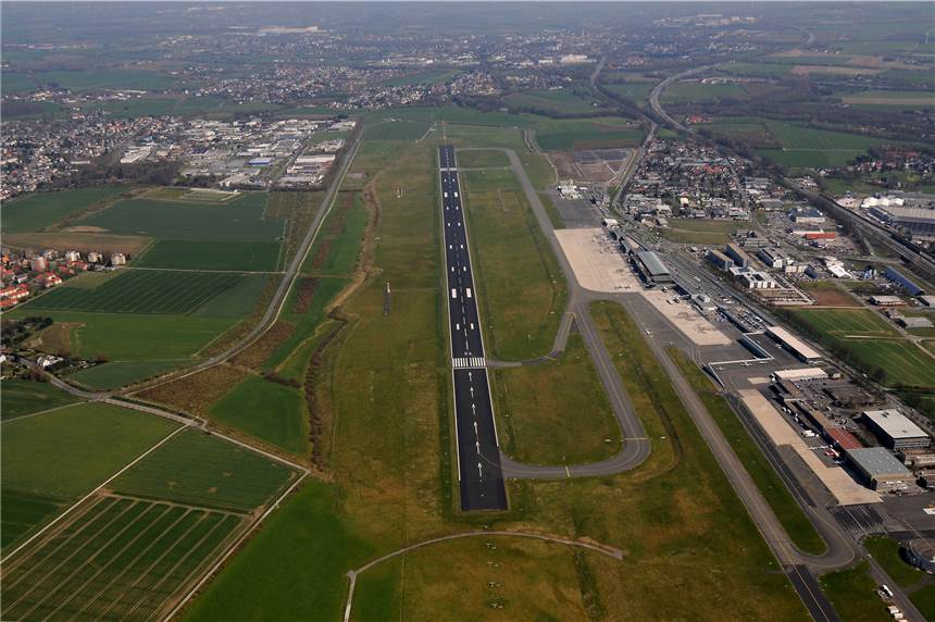 300 Meter mehr Platz zum Landen: Das sind die Pläne für den Dortmund Airport Die Landebahn des Dortmunder Flughafens soll bald in voller Länge nutzbar sein.