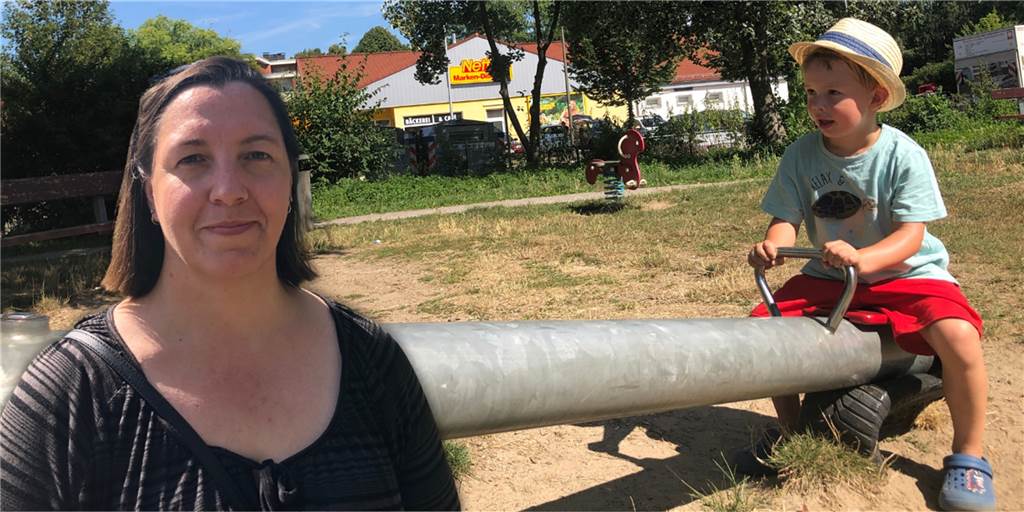 Im Zwiespalt: Scharnhorster Politiker tun sich schwer mit AfD-Anträgen Die Lanstroperin Anja Heine - hier mit Sohn Jonas - fordert bessere Spielmöglichkeiten für Lanstrop. Nun hat sich die AfD des Themas angenommen
