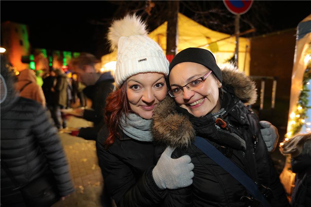 So schön ist die Adventszeit in der Selmer Altstadt Die Laune auf dem Adventsmarkt war gut.
