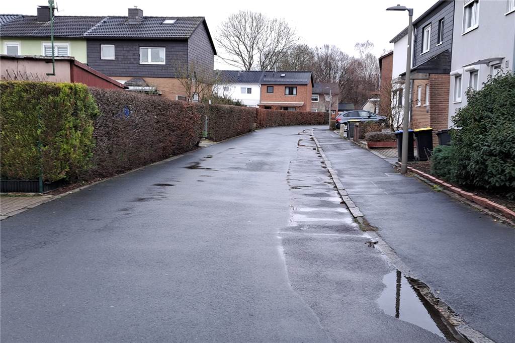 Die Lautastraße in der MSA-Siedlung. Hier ist nicht genug Platz, um auf der Straße zu parken, meint das Ordnungsamt.