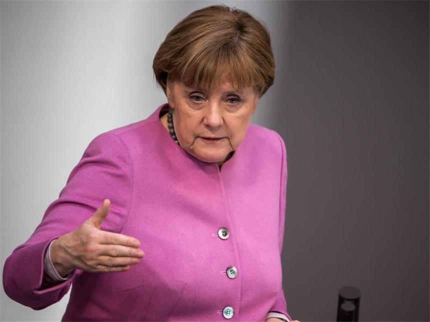 Merkel will mehr Geld für Türkei in der Flüchtlingskrise Die Leistungen der Türkei in der Flüchtlingskrise könnten «gar nicht hoch genug gewürdigt» werden, sagte Merkel im Bundestag. Foto: Michael Kappeler