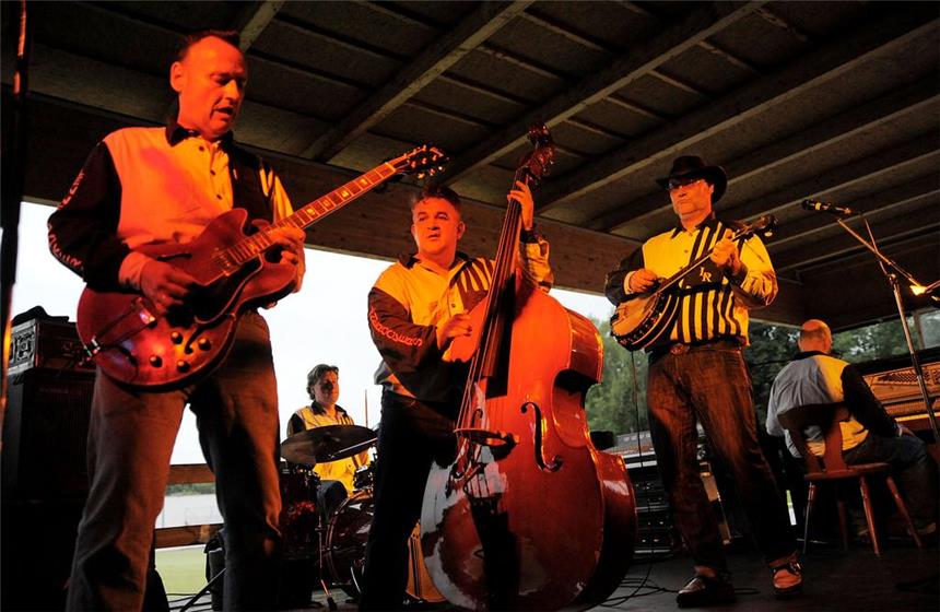 Lennerockers spielen Samstag im Lumberjack's Die Lennerockers versprühten am Samstag super Stimmung im Schützenhof.