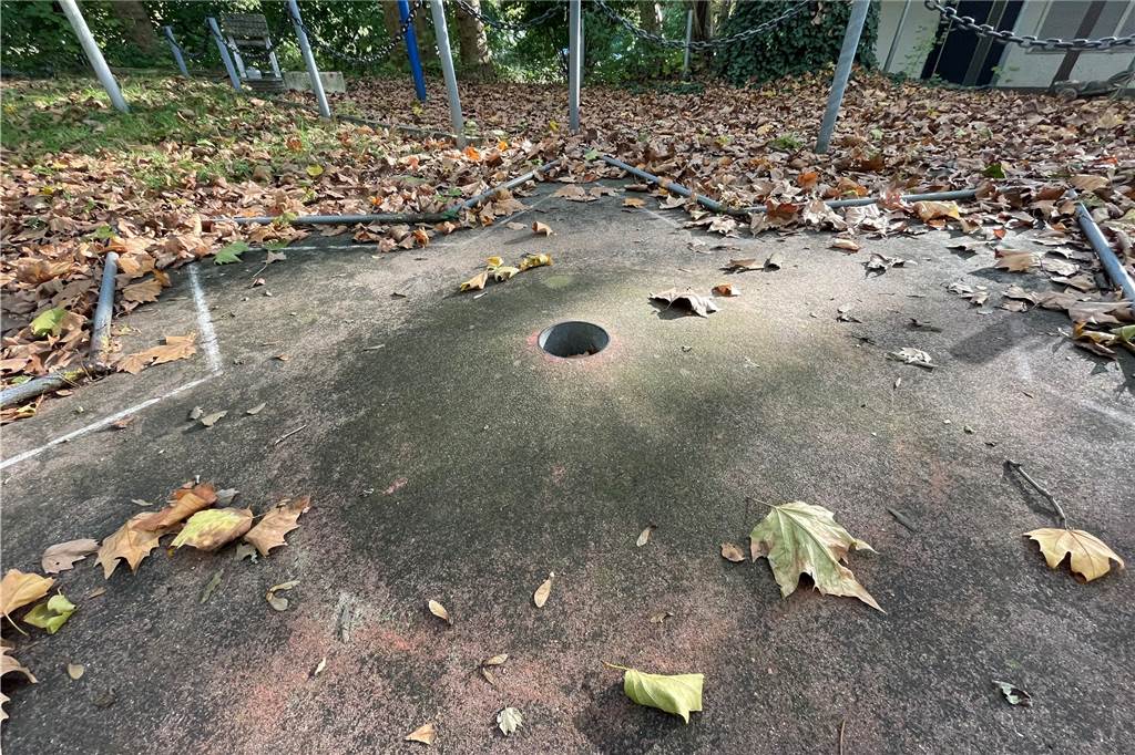 Castrop-Rauxeler Minigolf-Anlage liegt im Dornröschenschlaf Sterngolf-Bahn in Catsrop-Rauxel