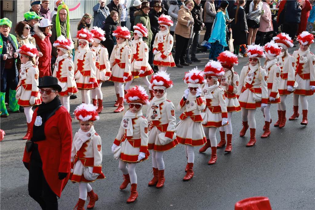 Fotos vom Rosenmontag: So haben die Stadtlohner Narren ihr Sessionsfinale gefeiert Die letzte große Karnevalsparty: 70 Zugnummern sind beim großen Rosenmontagsumzug durch Stadtlohn gefahren – und alle haben zusammen auf den Straßen gefeiert.