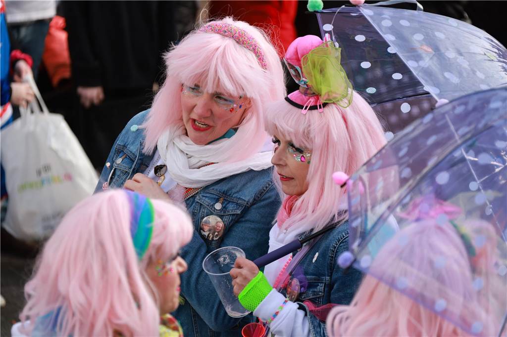Fotos vom Rosenmontag: So haben die Stadtlohner Narren ihr Sessionsfinale gefeiert Die letzte große Karnevalsparty: 70 Zugnummern sind beim großen Rosenmontagsumzug durch Stadtlohn gefahren – und alle haben zusammen auf den Straßen gefeiert.