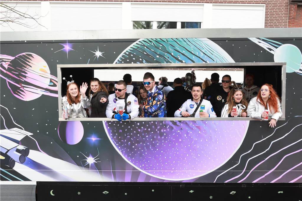 Fotos vom Rosenmontag: So haben die Stadtlohner Narren ihr Sessionsfinale gefeiert Die letzte große Karnevalsparty: 70 Zugnummern sind beim großen Rosenmontagsumzug durch Stadtlohn gefahren – und alle haben zusammen auf den Straßen gefeiert.