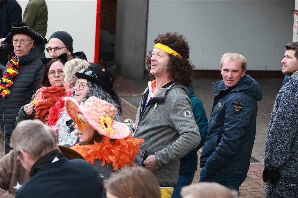 Fotos vom Rosenmontag: So haben die Stadtlohner Narren ihr Sessionsfinale gefeiert Die letzte große Karnevalsparty: 70 Zugnummern sind beim großen Rosenmontagsumzug durch Stadtlohn gefahren – und alle haben zusammen auf den Straßen gefeiert.