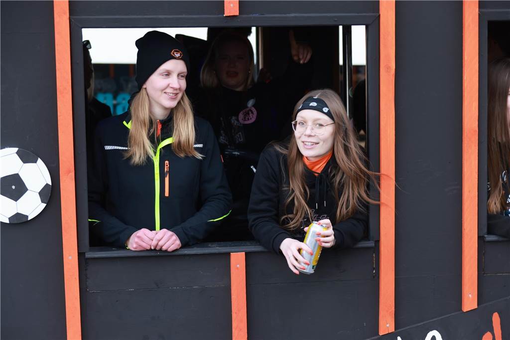 Fotos vom Rosenmontag: So haben die Stadtlohner Narren ihr Sessionsfinale gefeiert Die letzte große Karnevalsparty: 70 Zugnummern sind beim großen Rosenmontagsumzug durch Stadtlohn gefahren – und alle haben zusammen auf den Straßen gefeiert.