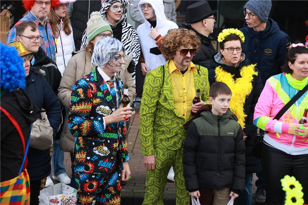 Fotos vom Rosenmontag: So haben die Stadtlohner Narren ihr Sessionsfinale gefeiert Die letzte große Karnevalsparty: 70 Zugnummern sind beim großen Rosenmontagsumzug durch Stadtlohn gefahren – und alle haben zusammen auf den Straßen gefeiert.