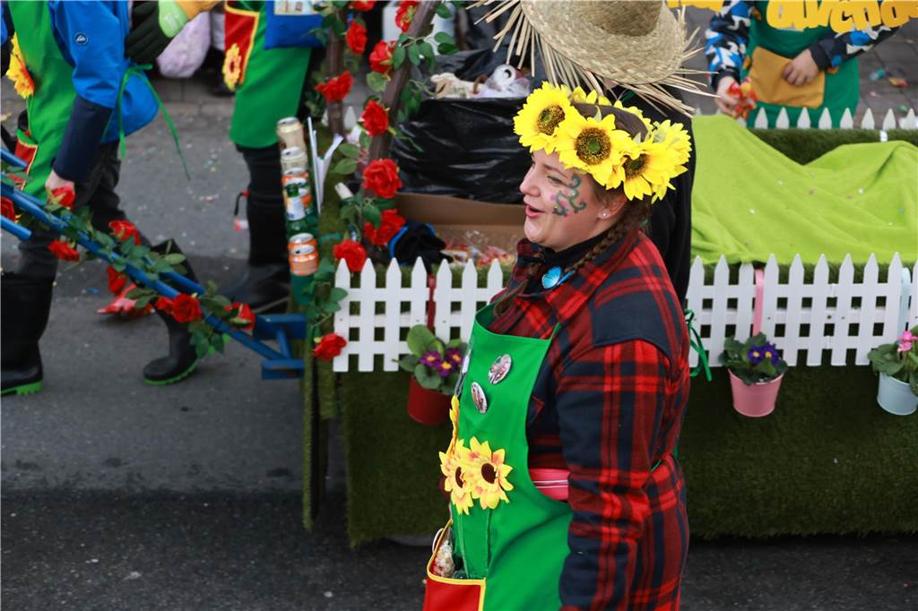 Fotos vom Rosenmontag: So haben die Stadtlohner Narren ihr Sessionsfinale gefeiert Die letzte große Karnevalsparty: 70 Zugnummern sind beim großen Rosenmontagsumzug durch Stadtlohn gefahren – und alle haben zusammen auf den Straßen gefeiert.