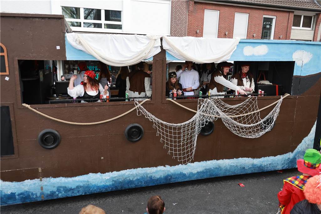 Fotos vom Rosenmontag: So haben die Stadtlohner Narren ihr Sessionsfinale gefeiert Die letzte große Karnevalsparty: 70 Zugnummern sind beim großen Rosenmontagsumzug durch Stadtlohn gefahren – und alle haben zusammen auf den Straßen gefeiert.