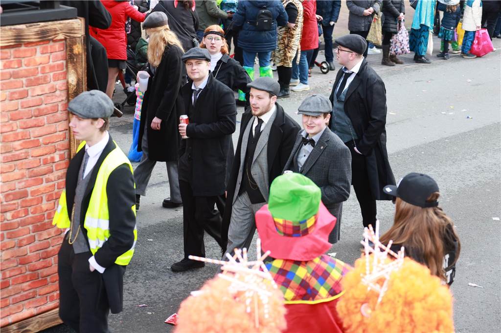 Fotos vom Rosenmontag: So haben die Stadtlohner Narren ihr Sessionsfinale gefeiert Die letzte große Karnevalsparty: 70 Zugnummern sind beim großen Rosenmontagsumzug durch Stadtlohn gefahren – und alle haben zusammen auf den Straßen gefeiert.