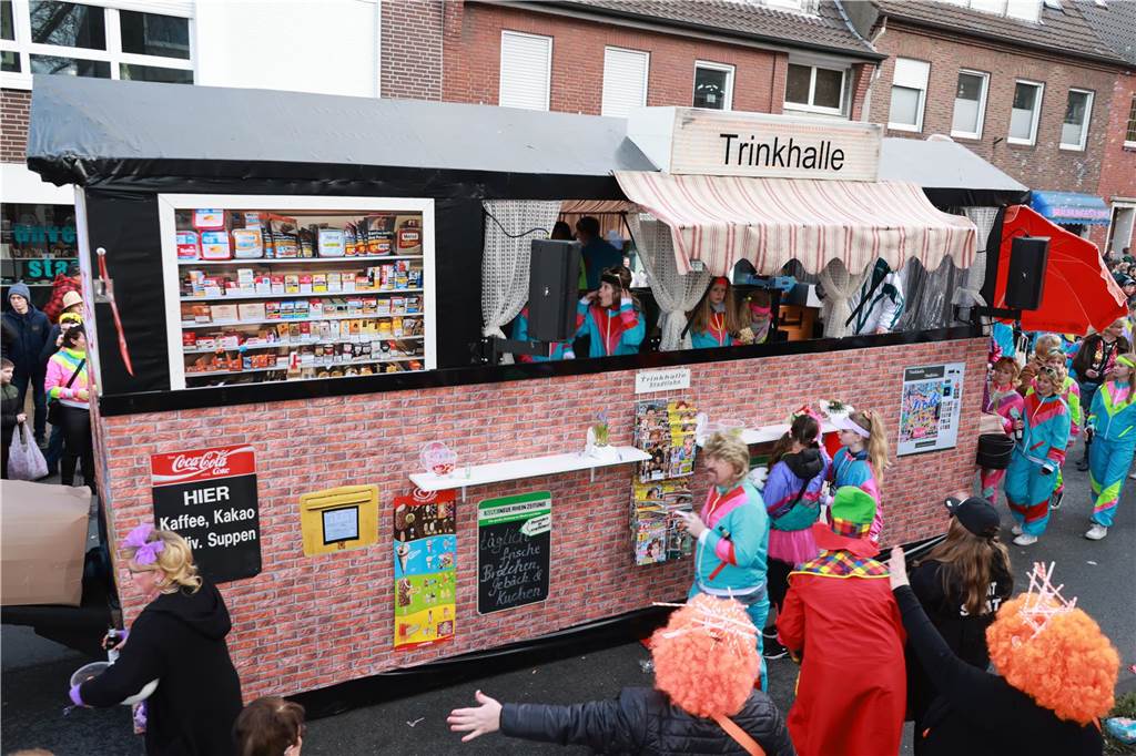 Fotos vom Rosenmontag: So haben die Stadtlohner Narren ihr Sessionsfinale gefeiert Die letzte große Karnevalsparty: 70 Zugnummern sind beim großen Rosenmontagsumzug durch Stadtlohn gefahren – und alle haben zusammen auf den Straßen gefeiert.