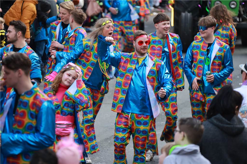 Fotos vom Rosenmontag: So haben die Stadtlohner Narren ihr Sessionsfinale gefeiert Die letzte große Karnevalsparty: 70 Zugnummern sind beim großen Rosenmontagsumzug durch Stadtlohn gefahren – und alle haben zusammen auf den Straßen gefeiert.