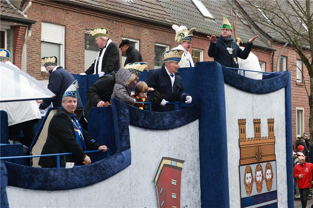 Fotos vom Rosenmontag: So haben die Stadtlohner Narren ihr Sessionsfinale gefeiert Die letzte große Karnevalsparty: 70 Zugnummern sind beim großen Rosenmontagsumzug durch Stadtlohn gefahren – und alle haben zusammen auf den Straßen gefeiert.