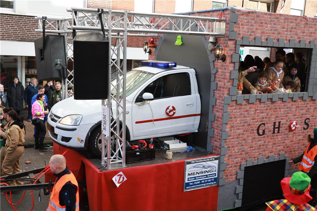 Fotos vom Rosenmontag: So haben die Stadtlohner Narren ihr Sessionsfinale gefeiert Die letzte große Karnevalsparty: 70 Zugnummern sind beim großen Rosenmontagsumzug durch Stadtlohn gefahren – und alle haben zusammen auf den Straßen gefeiert.