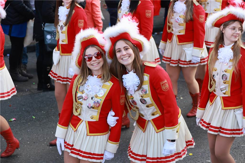 Fotos vom Rosenmontag: So haben die Stadtlohner Narren ihr Sessionsfinale gefeiert Die letzte große Karnevalsparty: 70 Zugnummern sind beim großen Rosenmontagsumzug durch Stadtlohn gefahren – und alle haben zusammen auf den Straßen gefeiert.