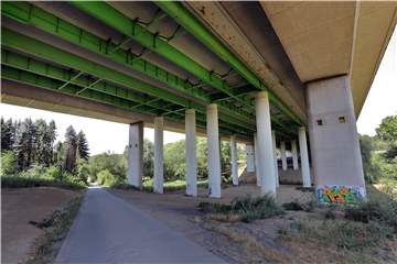 Die Liedbachtalbrücke der A1 gilt als extrem marode und muss neu gebaut werden.