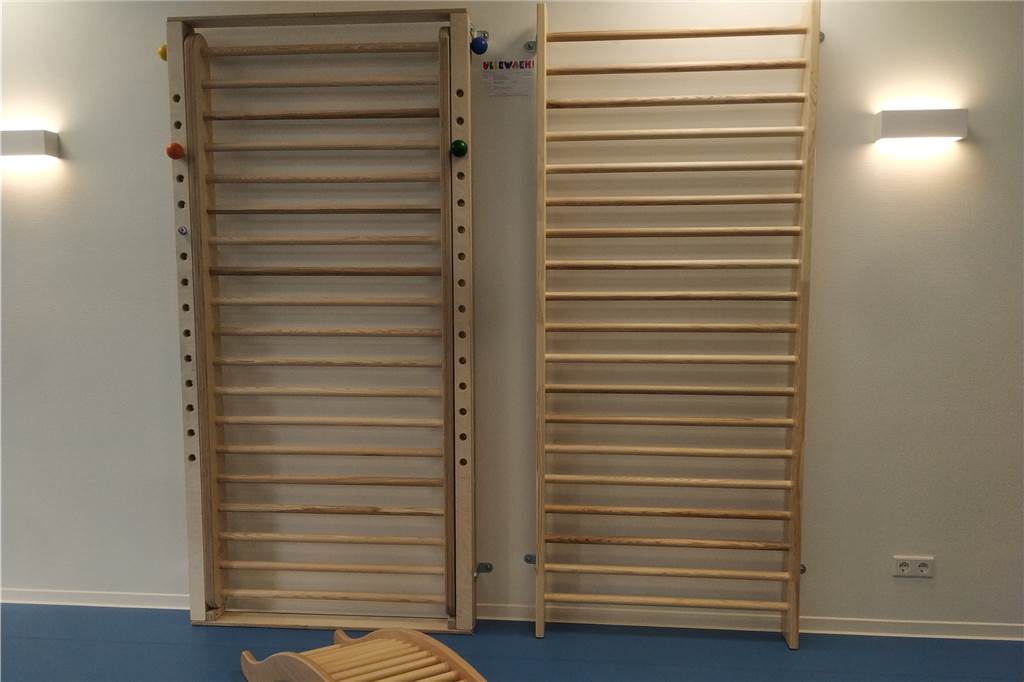 Neue Kita geht endlich an den Start - Kinder ziehen nach und nach ein Turnhalle Kita Horsthofstraße