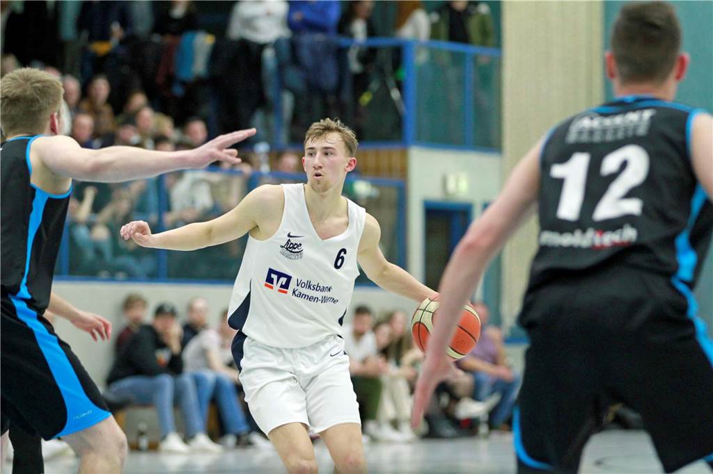 Die LippeBaskets Werne haben ihr Heimspiel gegen die Accent Baskets Salzkotten gewonnen. In der Ballspielhalle waren am Samstagabend rund 300 Zuschauer.