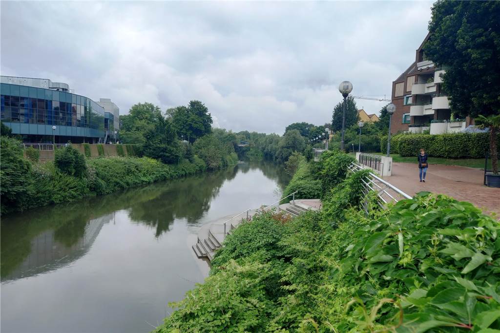 Wanderung von den Lippeauen zu den Emscherauen Ein Fluss durch eine Stadt.