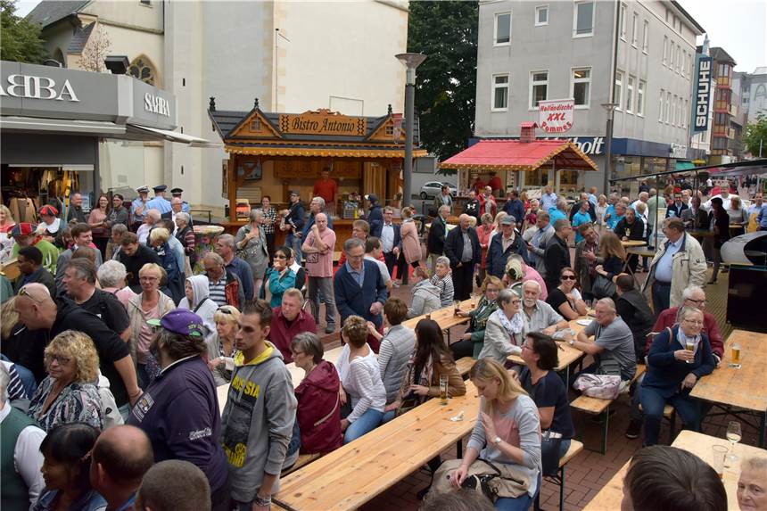 Trotz Corona: Kirmes-Flair in der Lüner City geplant Die Lünsche Mess fällt dieses Jahr wegen Corona aus. Als Ersatz planen Stadt und Schausteller eine „Kirmes Light“ in der Lüner City.