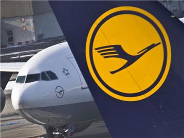 Die Lufthansa leidet unter gestiegenen Treibstoffkosten. Foto: Frank Rumpenhorst