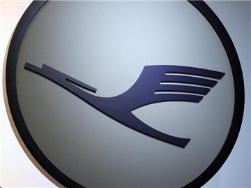 Die Lufthansa will die Kosten weiter senken, dazu muss auch beim Personal gespart werden. Foto: Maurizio Gambarini