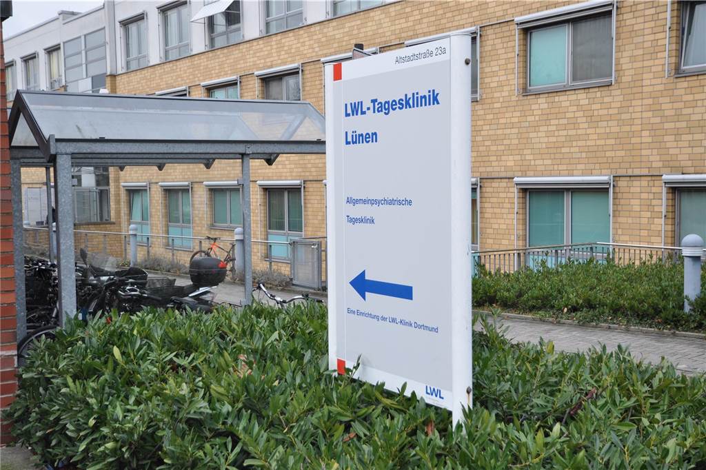 Die schwere Suche nach einem Therapieplatz: Zwei Betroffene berichten Die LWL-Tagesklinik am St.-Marien-Hospital in Lünen