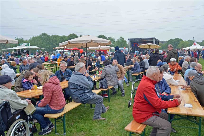 Gewerkschaftsbund feiert auch in Lünen den „virtuellen 1. Mai“ Die Maikundgebung des Deutschen Gewerkschaftsbundes im Seepark Horstmar kann in diesem Jahr nicht stattfinden. Stattdessen feiern die Gewerkschafter den Tag der Arbeit im Netz.