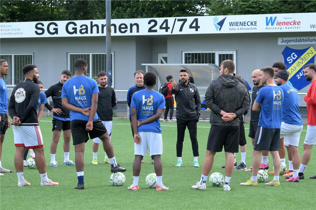 Die Mannschaft der SG Gahmen beim Auftakt im Juli 2024.
