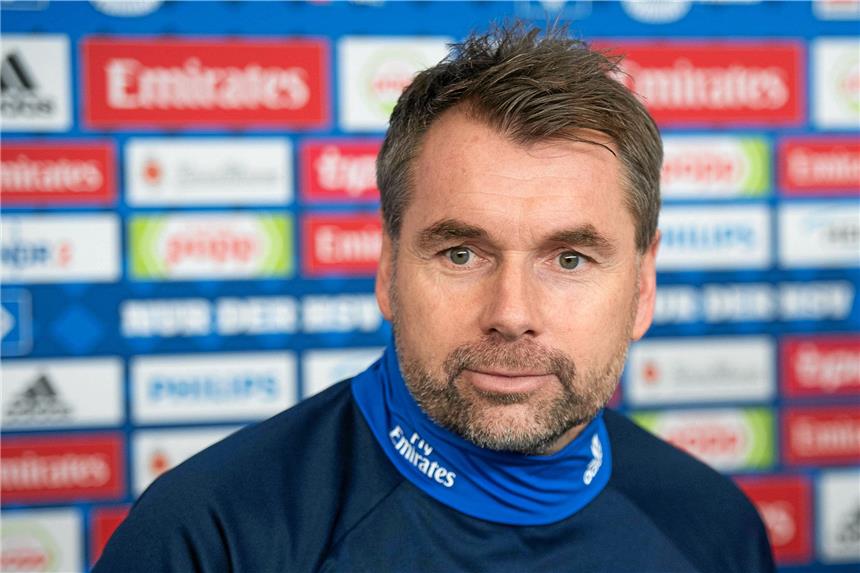 Neuer Trainer Hollerbach macht HSV zum Ganztags-Team Die Mannschaftsführung von Bernd Hollerbach findet beim Management des HSV großen Anklang.