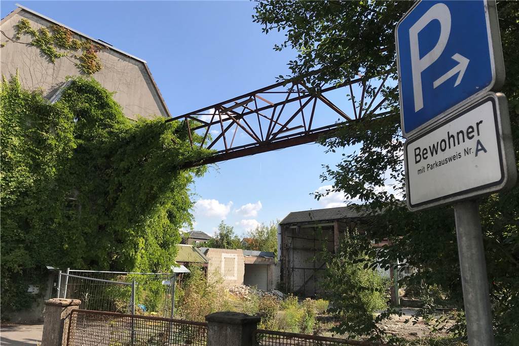 40 neue Wohnungen in der Schwerter Innenstadt - Investor spricht schon über die Preise Die markanten Stahlträger und Hallen-Reste sind schon lange grün überwuchert. Ab 2020 entstehen hier Neubauten mit Eigentumswohnungen.