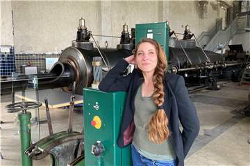 Sandy Meinhardt in der Maschinenhalle von Fürst Leopold