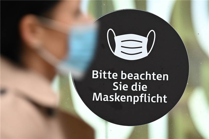 Kreis Recklinghausen gibt Antworten auf aktuelle Corona-Fragen Die Maskenpflicht gilt im Kreis Recklinghausen aktuell auch in Fußgängerzonen und an öffentlichen Plätzen sowie überall da, wo der Mindestabstand von 1,50 Metern nicht eingehalten werden kann.