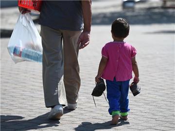 Die Massenflucht aus Syrien verschärft das Problem. Foto: Arne Dedert/Archiv/Symbolbild