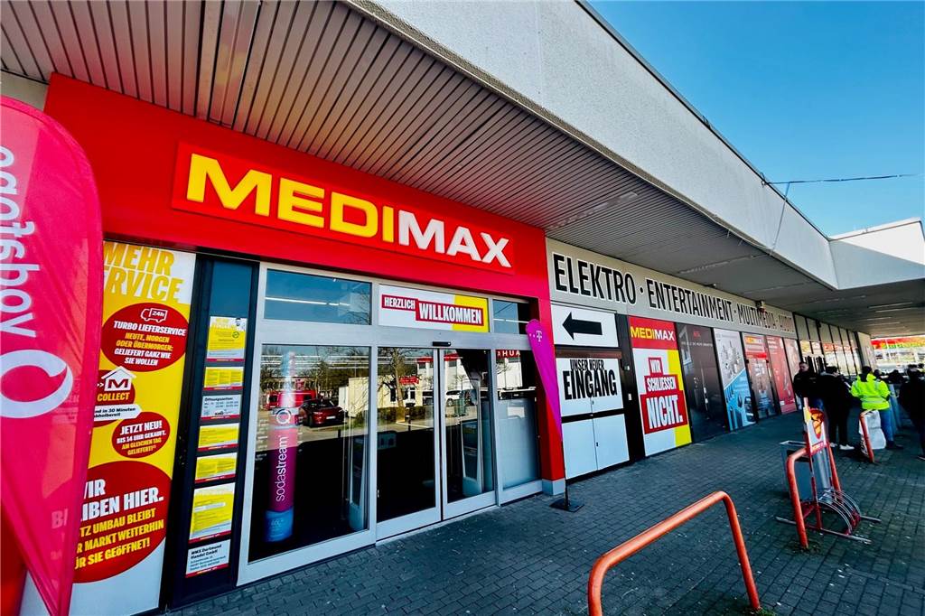 Wegen Renovierung: Großer Räumungsverkauf bei Medimax Medimax in Dortmund-Aplerbeck