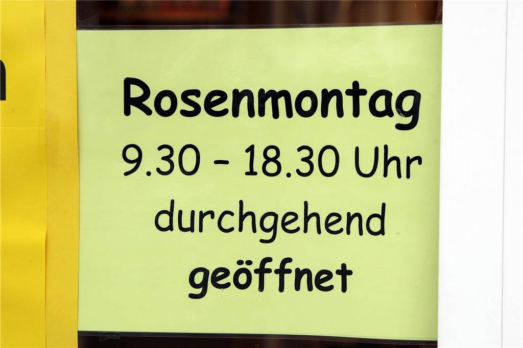 Rosenmontag in der Halterner Innenstadt: Diese Geschäfte schließen eher Die meisten Läden bleiben auf, so wie die Buchhandlung Kortenkamp.