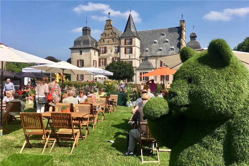 „Gartenflair“ an Schloss Bodelschwingh fällt wegen Corona-Krise aus Die Messe „Gartenflair“ rund um Schloss Bodelschwingh in Dortmund fällt 2020 aus.