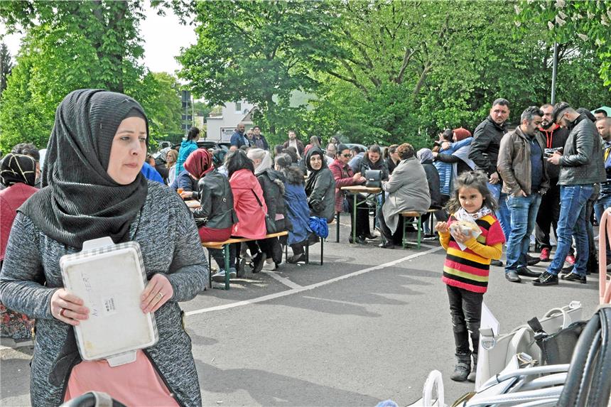 Fragenkatalog an die Stadt zur Ditib-Moschee-Gemeinde auf Schwerin DIe Mevlana-Gemeinde, hier beim Gemeindefest (Kermes) vor wenigen Wochen, steht nach den ARD-Recherchen in der Kritik.