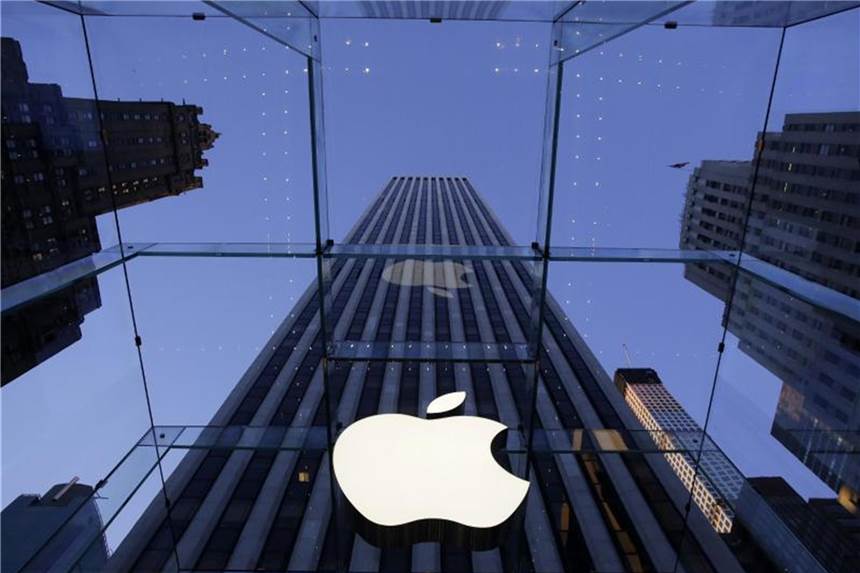 Apple bringt neue iPhones in drei Größen heraus Die mit dem iPhone X eingeführte Gesichtserkennung FaceID soll laut einem Medienbericht in allen neuen iPhone-Modellen den Fingerabdruck-Sensor ersetzen. Foto: Mark Lennihan