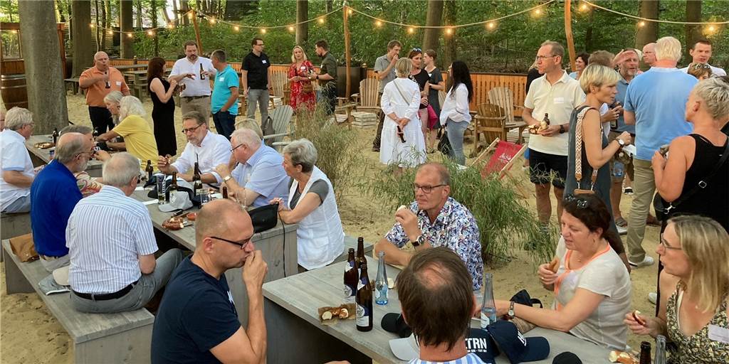 Blick in die Zukunft: Verein „Haltern am See tut gut“ hat große Pläne Die Mitglieder der Initiative "Haltern am See tut gut" haben sich im Biergarten von Toddy Geldmann getroffen.