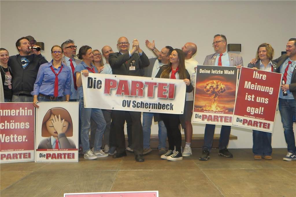 „Die PARTEI“ meinst es ernst: Bürgermeisterkandidaten aufgestellt "Die PARTEI" bei ihrer Mitgliederversammlung