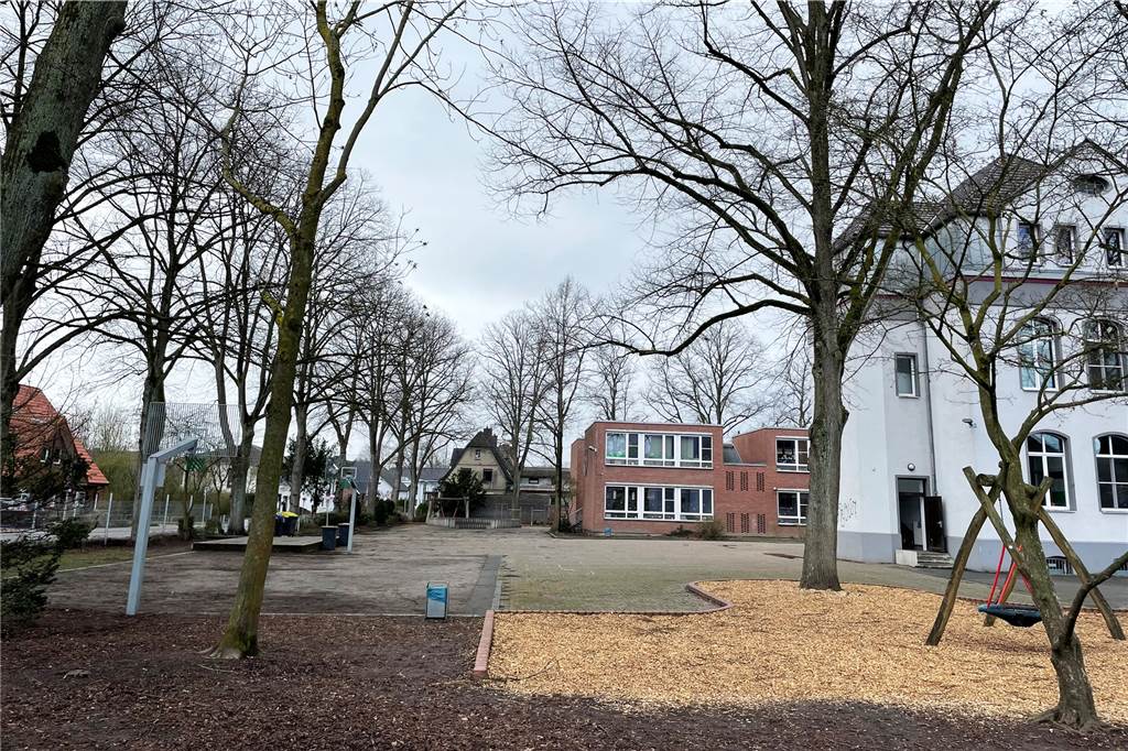 Raumnot: Schule in Dorsten soll einen „Container-Campus“ bekommen Die „mobile Raumlösung“ für die Antoniusschule soll auf dem Schulhof stehen.