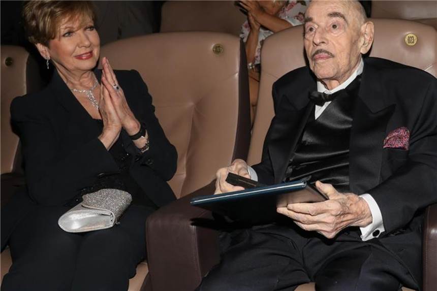 Stars und Freunde feiern 100. Geburtstag von Artur Brauner Die Moderatorin Carolin Reiber ist seit vielen Jahrzehnten mit Artur Brauner befreundet. Foto: Jörg Carstensen